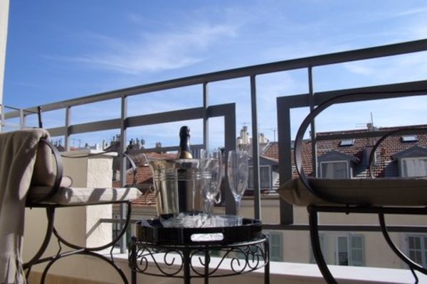 holiday flat in Nice 2