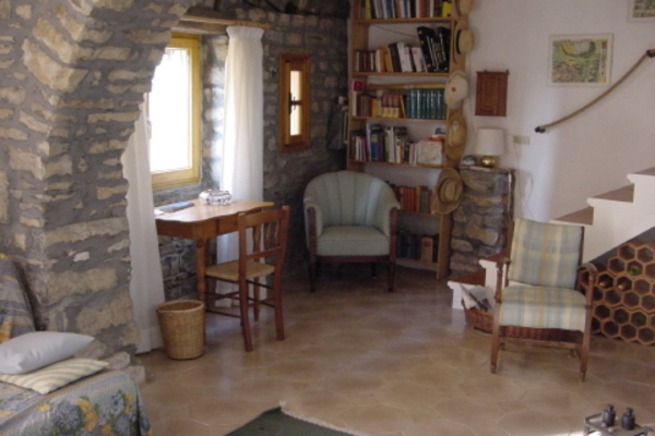 house in Diano San Pietro 2