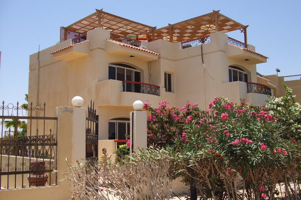 house in Al Ghardaqah 1