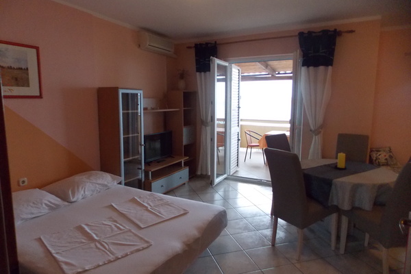 holiday flat in Pag 6