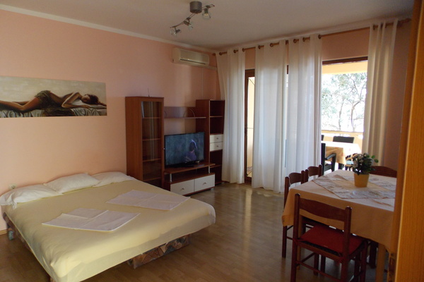 holiday flat in Pag 7