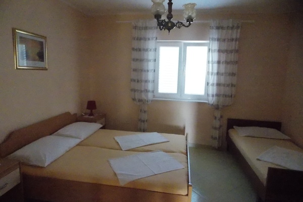 holiday flat in Pag 8