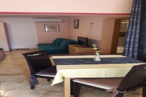 holiday flat in Pag 12