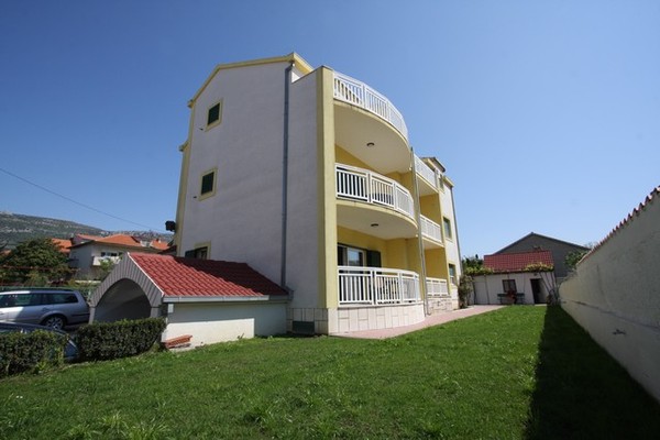 holiday flat in Kaštel Lukšić 1