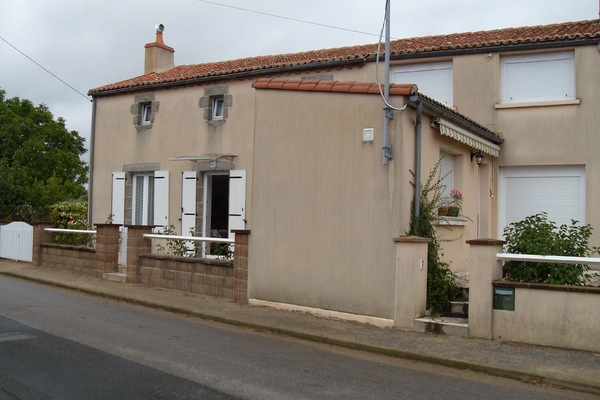 house in Nueil-les-Aubiers 3