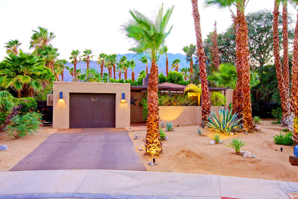 house in Palm Springs 29