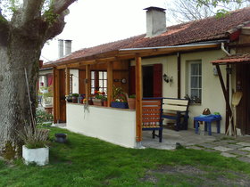 Bauernhaus mit Garten