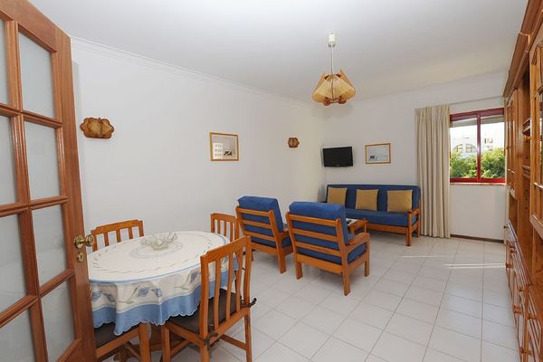 holiday flat in Quarteira 4