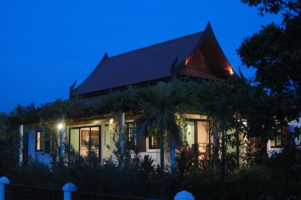 house in Ban Sam Roi Yot 2