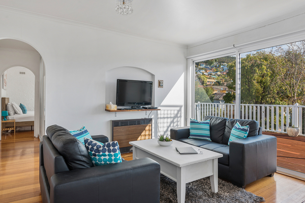 holiday flat in Sandy Bay 8