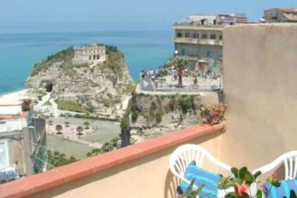 holiday flat in Tropea 2